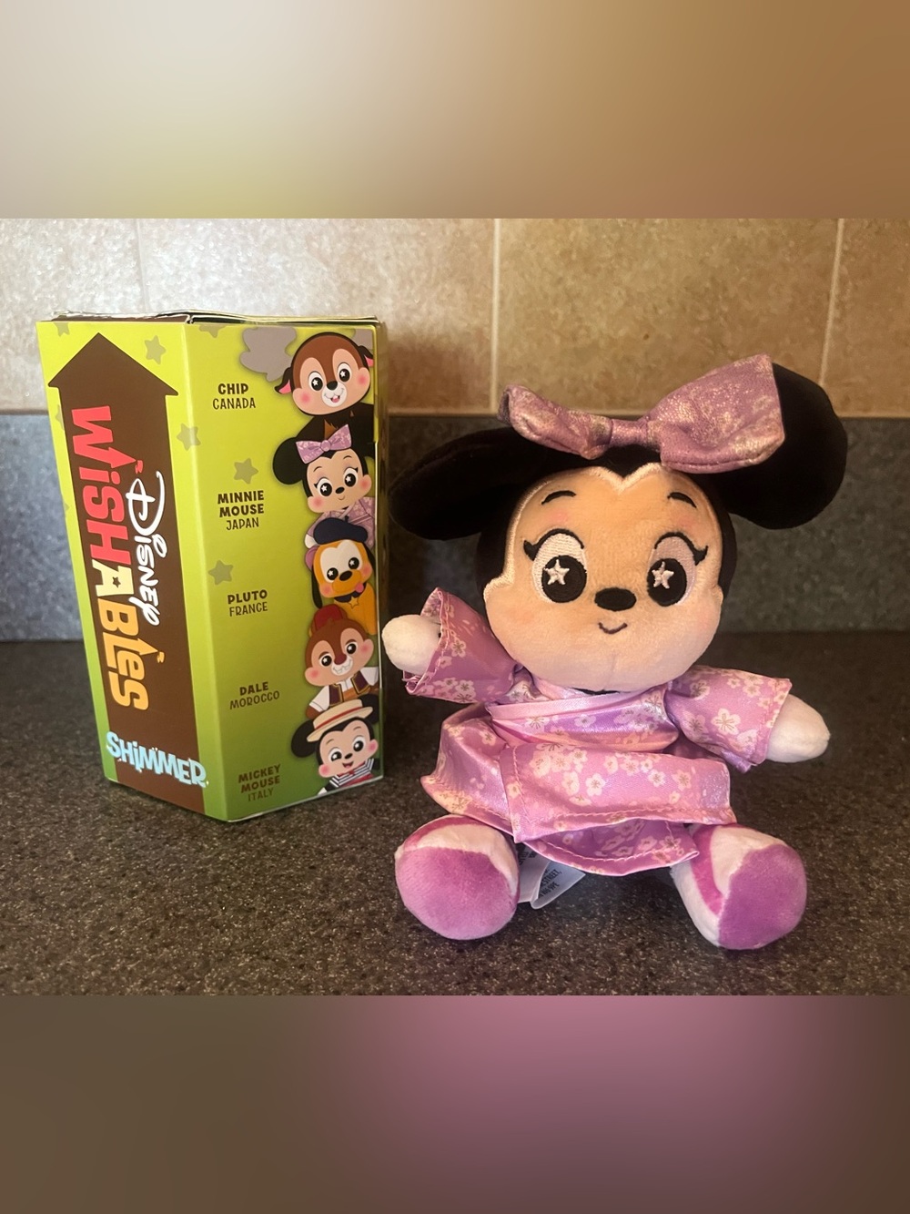 Disney Wishables Shimmer Epcot World Showcase Series 1 Minnie Mouse Japan
